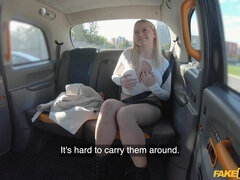 Amateur, Nana, Gros seins, Voiture, Éjaculation interne, Hard, Seins naturels, De plein air