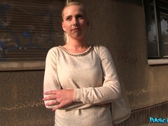 Nana, Blonde, Voiture, En levrette, Européenne, Argent, Pov, Réalité