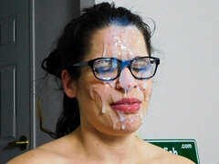 素人, 茶髪の, チン, 顔射, フェティッシュ, 眼鏡, 淫乱熟女, 現実