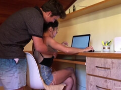 69 negenenzestig, Pijpbeurt, Bruinharig, Vingeren, Hardcore, Klein, Mager, Tieten likken