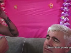 Enthousiasteling, Anaal, Grote mammen, Blond, Hd, Tatoeage, Tietenklus, Tieten likken