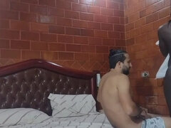 Cracker couldn't stand Fernanda's rough sitting chocolatte was knocked out in the first round in the second round he ate chocolatte's a