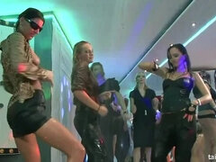 Sperma shot, Diep in de keel, Groep, Hd, Moeder die ik wil neuken, Openbaar, Kousen, Swinger