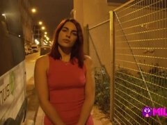 Gros cul, Gros seins, Sucer une bite, Hôtel, Fille latino, Argent, Public, Nénés