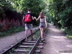 Sucer une bite, En gros plan de très près, Grossier, Hd, Chatte, Maigrichonne, Adolescente