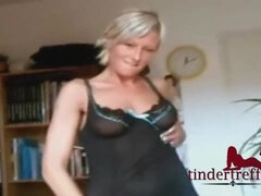 Leie, In den arsch, Grosse titten, Blondine, Geile alte tussi, Deutsch, Handjob, Milf