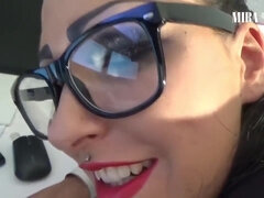 Mira Grey In Buro Bitch Bekommt Xxl Sperma Infusion