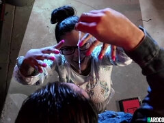 Grote mammen, Pijpbeurt, Diep in de keel, Brillen, Hardcore, Pornster, Ruw, Spuiten