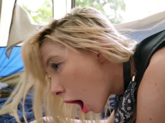 Blondine, Hundestellung, Lecken, Im freien, Zierlich, Muschi, Rasiert, Jungendliche (18+)