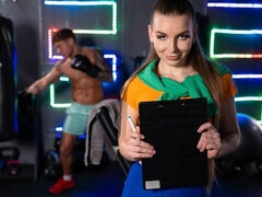 18 jahre, Grosser arsch, Grosser schwanz, Braunhaarige, Hundestellung, Schüchtern, Jungendliche (18+), Titten