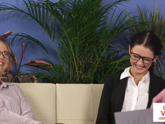 イギリス人, 着衣女と全裸男, カップル, のぞき