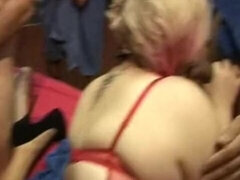 Большие сиськи, Минет, Семяизвержение, Очки, Маски, Милф, Вечеринка, Свингеры