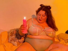 Vends-ta-culotte - Sexy Fleshy woman wax play on her giant tits and saliva fetichism