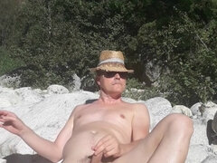 Gay, Al aire libre