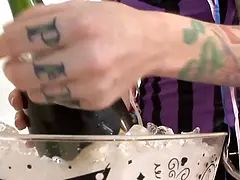 Diep in de keel, Hd, Gigantische lul, Monster, Natuurlijke tieten, Gezichtspunt, Roodharige vrouw, Slikken