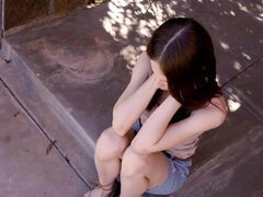 18 ans, Grosse bite, Sucer une bite, Brunette brune, Tromperie, Petite amie, Branlette thaïlandaise, Hd