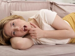 18 años, Rubia, Penetracion con dedos, Masturbación, Flaco, Estriptis, Adolescente, Juguetes