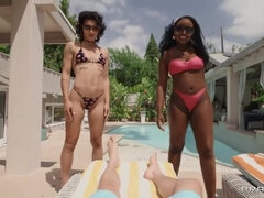 Culo grande, Tetas grandes, Morena, Ébano, Corridas faciales, Orgía, Al aire libre, Trio