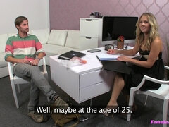 Amateur, Hembra, Dominacion femenina, Comida, Lamidas, Oficina, Coño, Estudiante