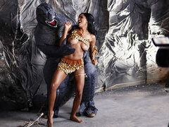 Culo grande, Tetas grandes, Morena, Estilo perrito, Ébano, Afeitado, Flaco, Adolescente