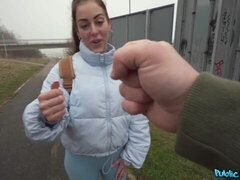 Grosser arsch, Grosse titten, Blasen, Braunhaarige, Vollbusig, Hundestellung, Hardcore, Pov