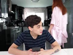 Enthousiasteling, Tante, Grote mammen, Pijpbeurt, Likken, Moeder die ik wil neuken, Roodharige vrouw, Stiefmoeder