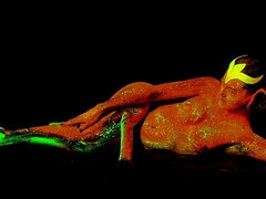 Grosse titten, Braunhaarige, Frau, Fingern, Masturbation, Orgasmus, Rasiert, Solo