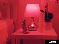 Grosse titten, Kehlenfick, Schwanz, Küssen, Lingerie, Muschi, Realität, Ablutschen