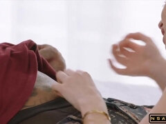 Grote lul, Zwart, Pijpbeurt, Sperma shot, Dubbele penetratie, Hardcore, Interraciaal
