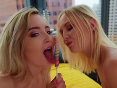 Cunnilingus, Lamer culo, Lamidas, Tetas naturales, Bragas, Nalgadas, Adolescente, Mojado