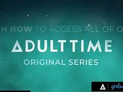 Grote kont, Zwart, Eerste keer, Voeten fetish, Likken, Masseren, Natuurlijke tieten, Zuigen