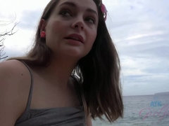 Leie, Strand, Blasen, Braunhaarige, Sperma im mund, Rasiert, Dürr, Spanner