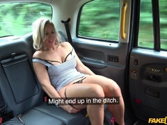 Arsch, Grosse titten, Blasen, Handjob, Lecken, Milf, Realität, Abendanzug