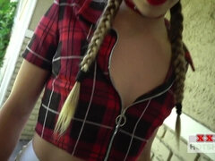 Submissive skinny bitch throat got laid after squirting