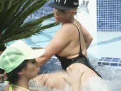 Gros seins, Marrant