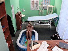 Amateur, Sucer une bite, Médecin, Européenne, Suçant, Voyeur