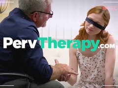 18 ans, Grosse bite, Gorge profonde, Branlette thaïlandaise, Seins naturels, Chatte, Adolescente, Nénés