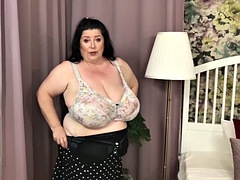 Enthousiasteling, Mooie dikke vrouwen, Grote mammen, Reusachtig, Rijpe lesbienne, Tieten likken