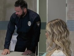 Blond, Pijpbeurt, Sperma in gezicht, Hd, Politie, Kut duiken, Rijden, Tatoeage