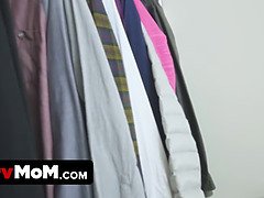 Gros cul, Sucer une bite, Femme couguar, Tir de sperme, Gorge profonde, Mère que j'aimerais baiser, Culottes ou slips, Criant