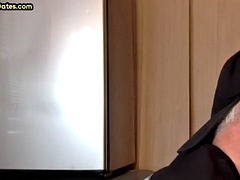Homemade blowjob loving DILF sucks her boyfriends cock in a glory hole