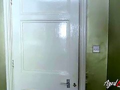 Grosser arsch, Vollbusig, Oma, Interrassisch, Reif, Mutti, Realität, Flotter dreier