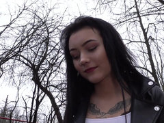 Arsch, Schwarz, Tschechisch, Hundestellung, Handjob, Jeans, Piercing, Tätowierung