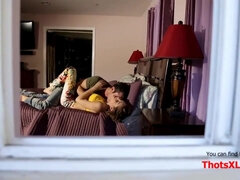 Sucer une bite, Brunette brune, Cousine, Branlette thaïlandaise, Fille latino, Chatte, Adolescente, Nénés