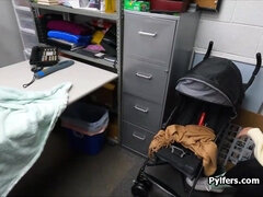 18 jahre, Grosse titten, Blondine, Vollbusig, Hardcore, Büro, Spion, Gestohlen