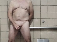 Américain, Salle de bains, Homosexuelle, Masturbation, Nue  à poil, Public, Solo, Toilettes