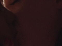 Grosser arsch, Braunhaarige, Füsse, Lesbisch, Büro, Muschi, Rock, Titten