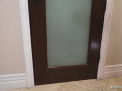 Appetizing babes Ashlyn Peaks and Chloe Surreal go threesome