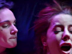 Amateur, Nana, Doigter, Lesbienne, Actrice du porno, Strapon, Tatouage, Nénés