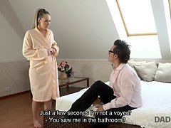 18 летние, Любители, Блондинки, Застукали, Папочка, Подружка, Хд, Сыновья